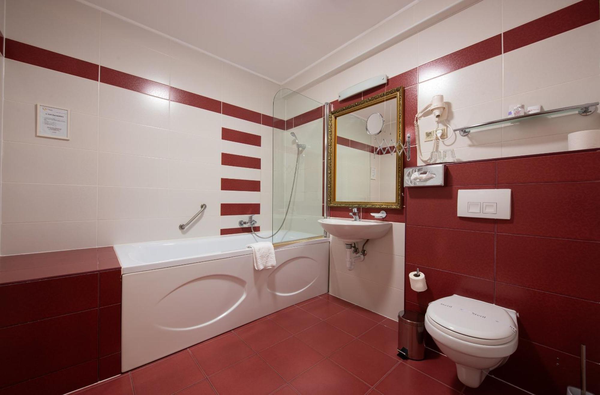 Calimbra Wellness Hotel Superior Miskolc Eksteriør bilde